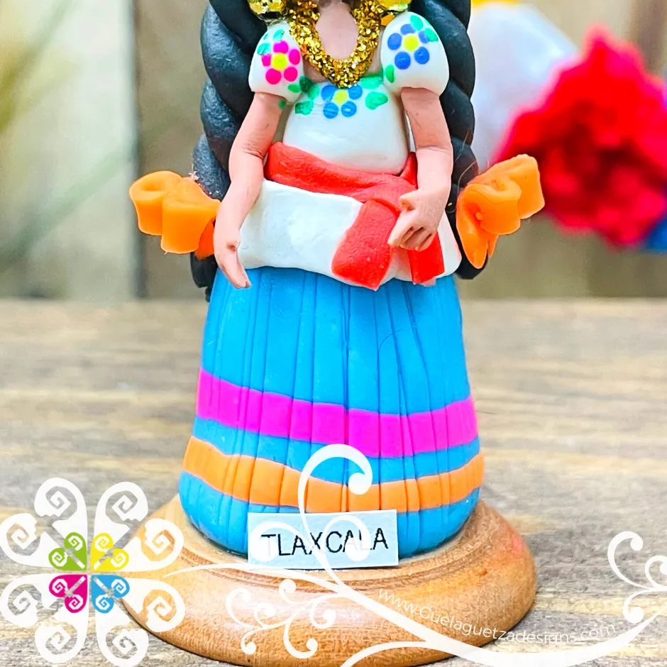 29- Tlaxcala Little Doll Figurine - Fondant Doll