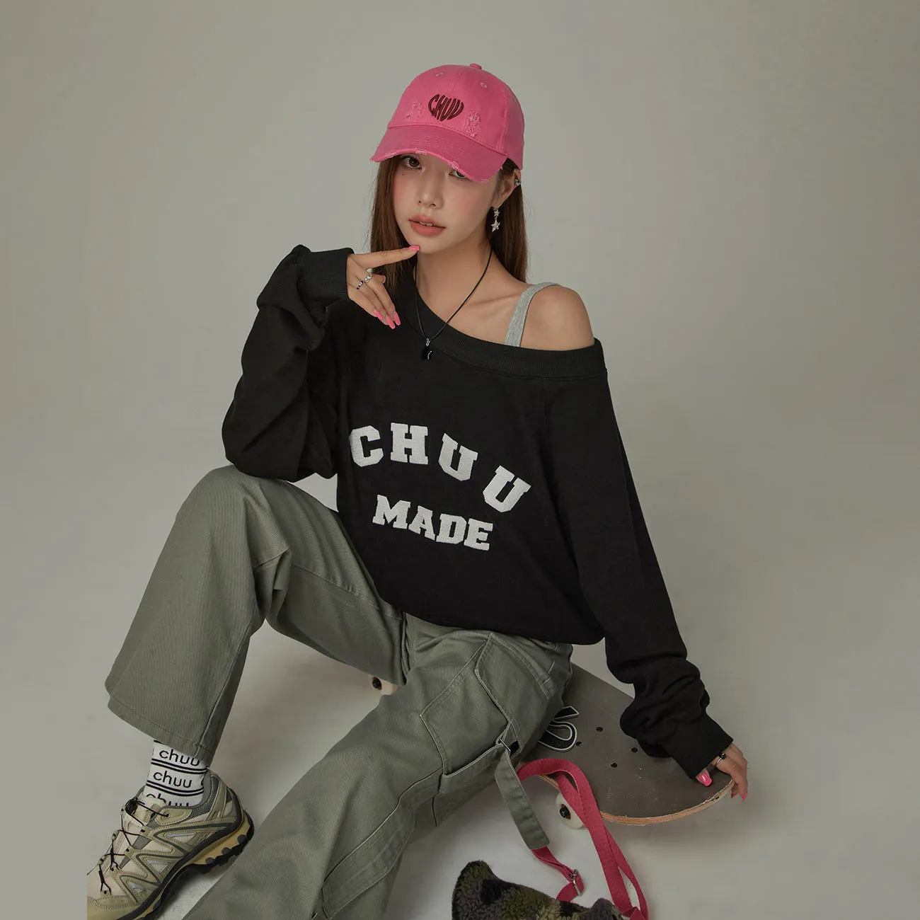 Chuu Made Off The Shoulders Loose Sweatshirt