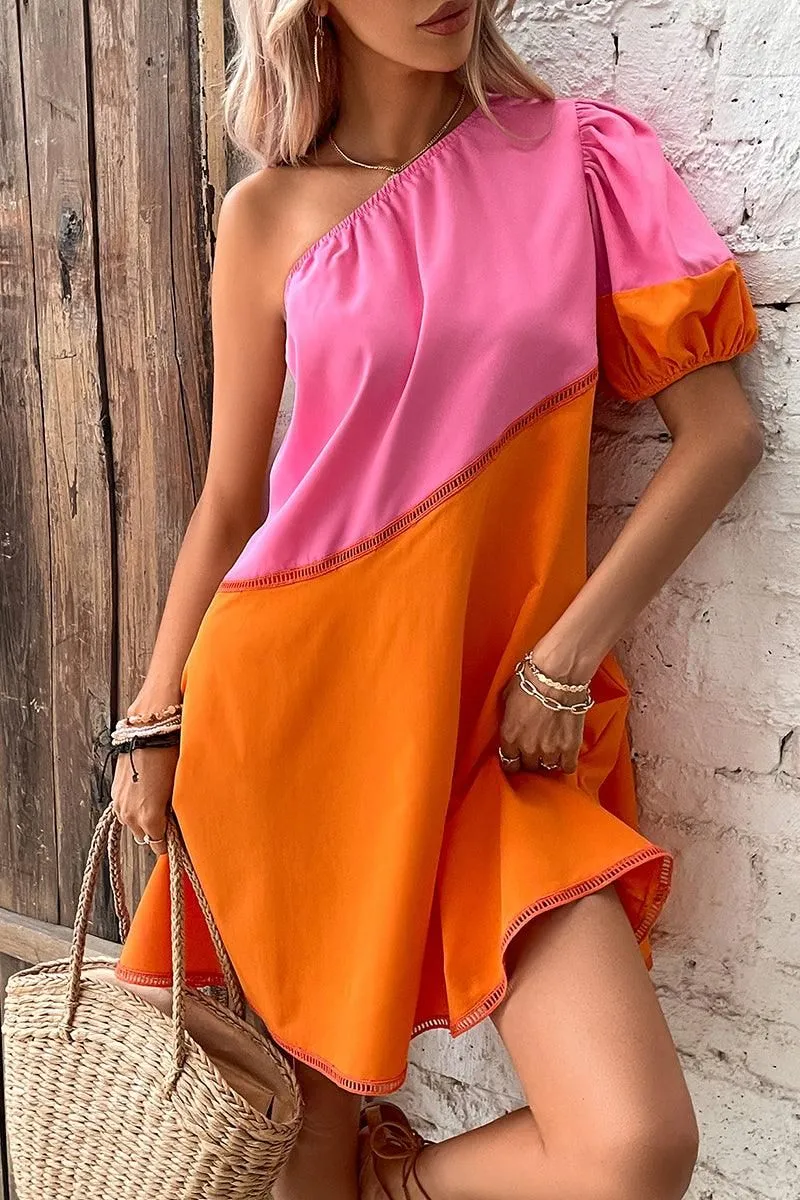 COLOR BLOCK ONE PUFF SHOULDER SHORT DRESS