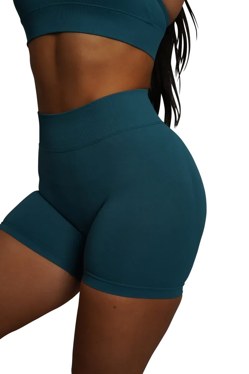 CORE SCRUNCH SHORTS - TEAL