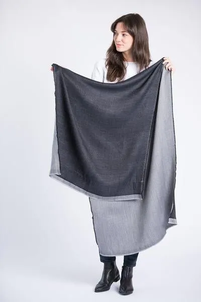 Eden Reversible Scarf in Black