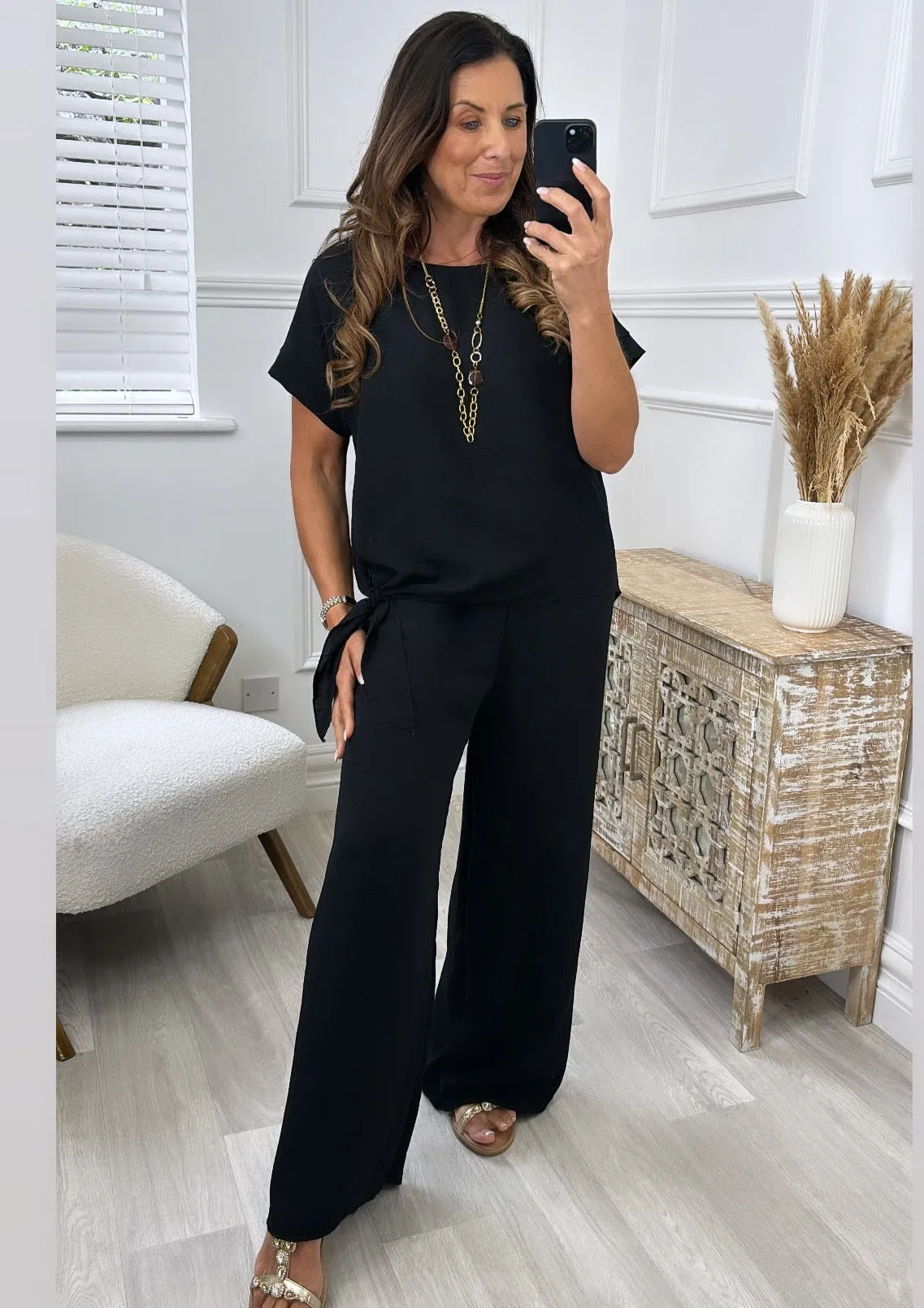 Eleanor Black Side Knot Set