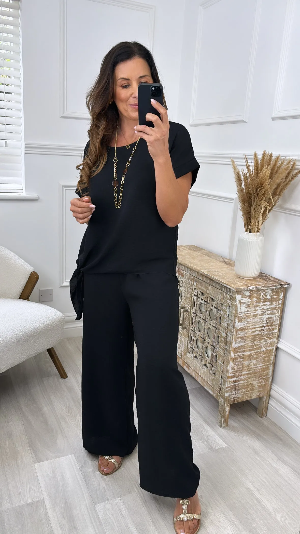 Eleanor Black Side Knot Set