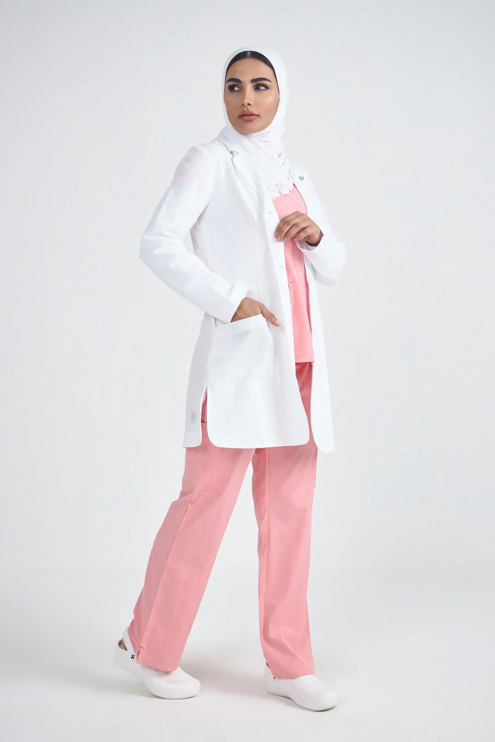 Fiona Women's Modernist Labcoat