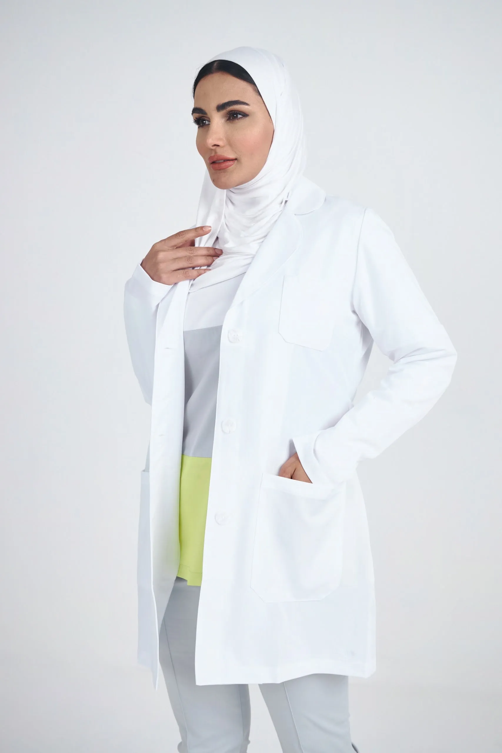 Grey's Anatomy Signature Women's 32" Labcoat 2405