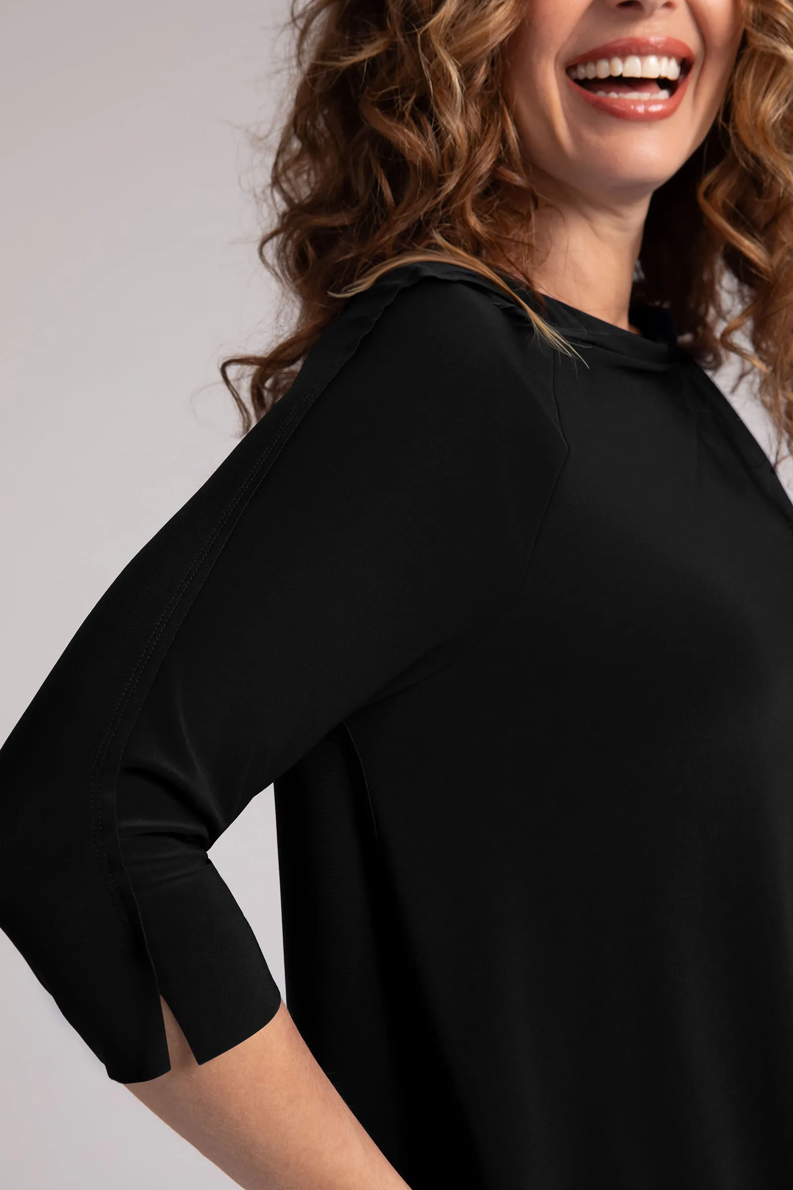 Raglan Handkerchief Top Plus | Black