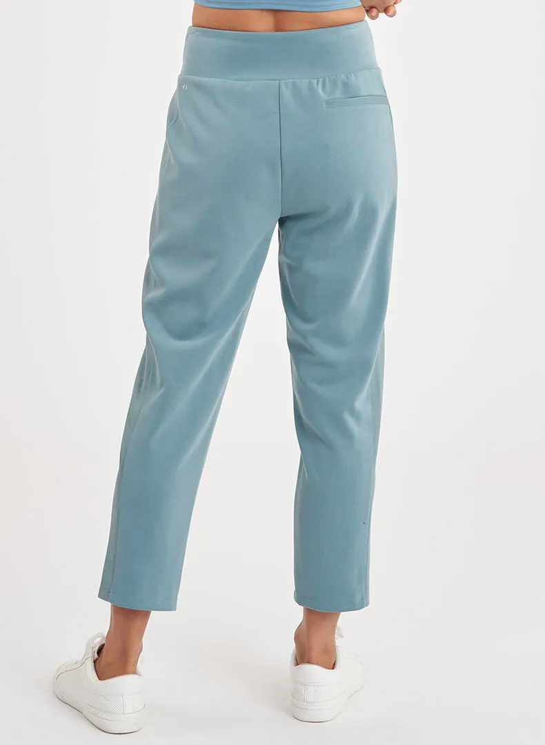 Ultraluxe Straight Leg Pant