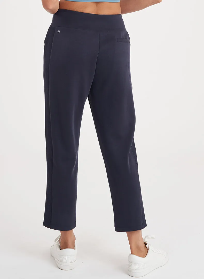 Ultraluxe Straight Leg Pant